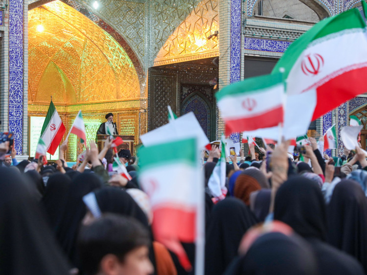 دیدار با مردم محلات جنوب غرب شهر تهران در آستان مقدس امامزاده حسن علیه‌السلام