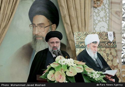 مشهد باید به مرجعیت علمی برای تمام جهان اسلام تبدیل شود/ سرفصل نخست فعالیتهای آستان قدس رضوی توجه به مستضعفان است