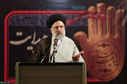 گزارش تصویری سخنرانی تولیت آستان قدس رضوی در همایش طلایه داران هدایت
