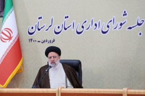 اگر راه اندازی کارخانهها برای بانکها صرفه اقتصادی ندارد، آنها باید نسبت به واگذاری واحدهای تولیدی که در تملک خود دارند، اقدام کنند