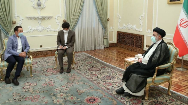 تصاویر دیدار مدیر اجرایی دبیرخانه سیکا با رئیس جمهور
