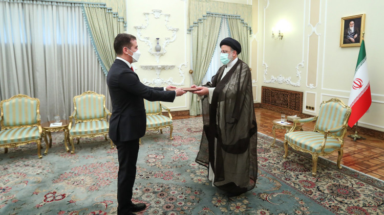 سفیر جدید جمهوری آذربایجان در ایران استوارنامه خود را تقدیم آیت‌الله رئیسی کرد
