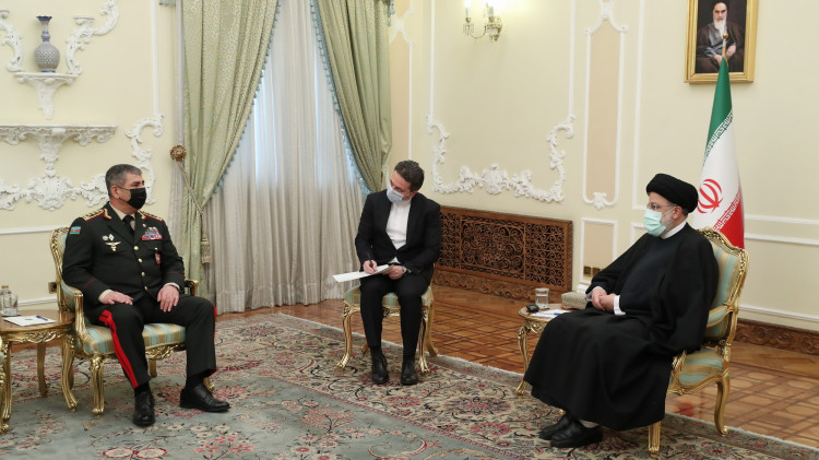 روابط تهران و باکو بر پایه عقیده و باور مردم دو کشور به مبانی دینی مشترک استوار است