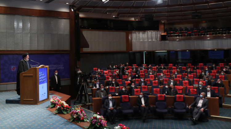 اقتصاد ایران نیازمند اقدامات بزرگ و ماندگار در عرصه کار و تولید است