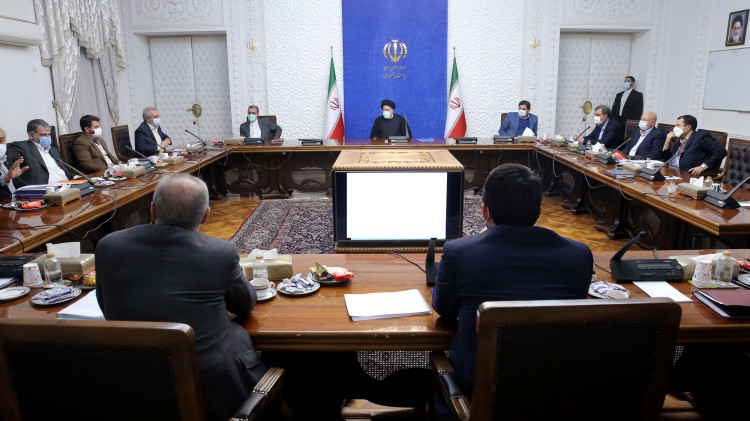 الزام دستگاههای اجرایی برای پرداخت به موقع عیدی بازنشستگان