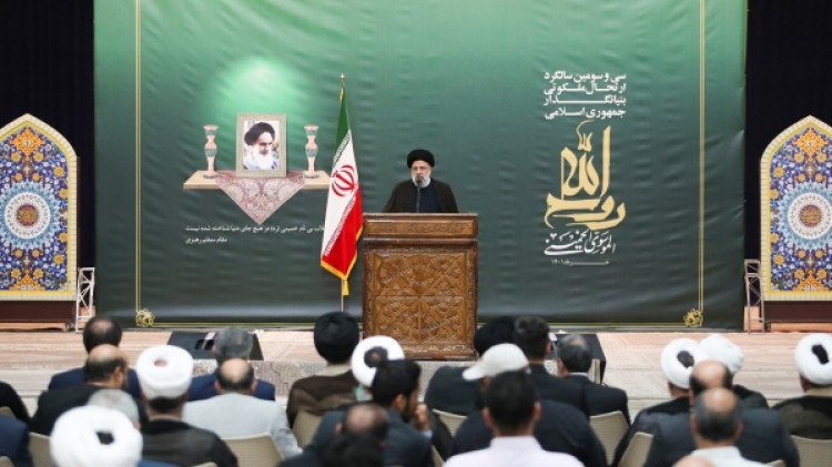 امام خمینی (ره) باور داشت راه رسیدن به خداوند از میان خلق میگذرد