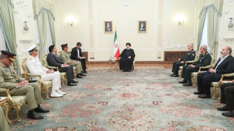 دکتر رئیسی: مناسبات خوب نیروهای مسلح ایران و پاکستان شرایط امنیتی نسبتاً مناسبی در مرزهای دو کشور بوجود آورده است