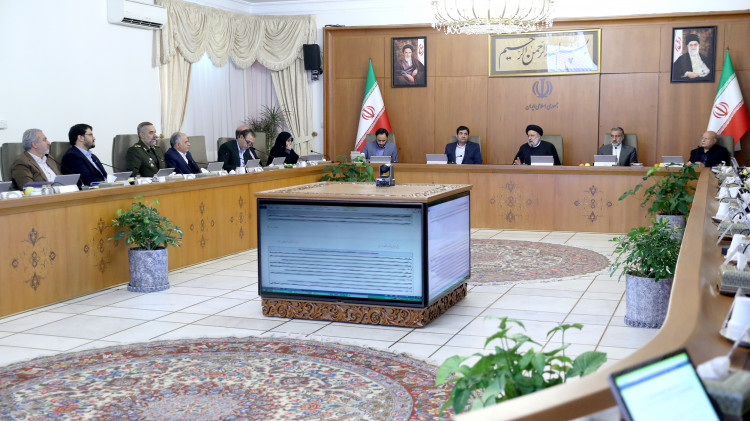 حضور بانشاط مردم خراسان جنوبی در استقبال از دولت از جلوههای باشکوه نمایش دلبستگی به انقلاب بود/ روشنگری بهنگام مسائل فرصت دروغپردازی را از دشمن میگیرد