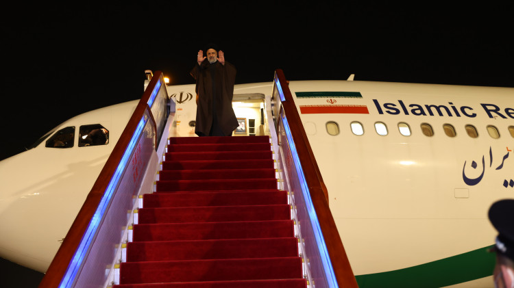 آیتالله رئیسی پکن را به مقصد تهران ترک کرد