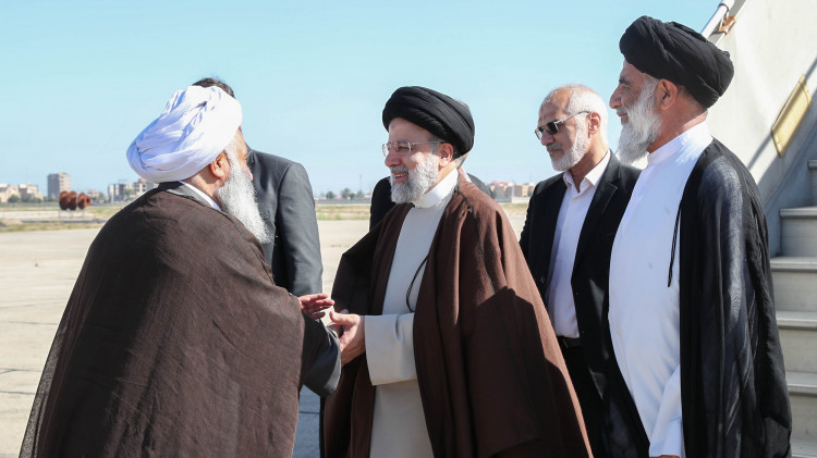 آیتالله رئیسی وارد آبادان شد