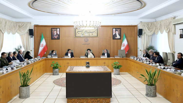 بررسی عملکرد وزارتخانهها و ستاد تنظیم بازار در زمینه نظارت و کنترل بر قیمتها/ تشکیل کارگروهی برای رصد و جلوگیری از تصمیمات و اقدامات تورمزا
