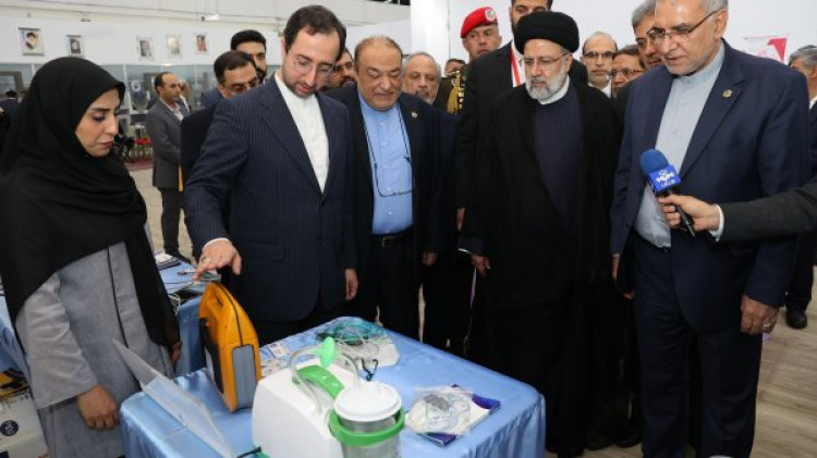 دکتر رئیسی از نمایشگاه علم و فناوری دستاوردهای ایرانی در کاراکاس بازدید کرد