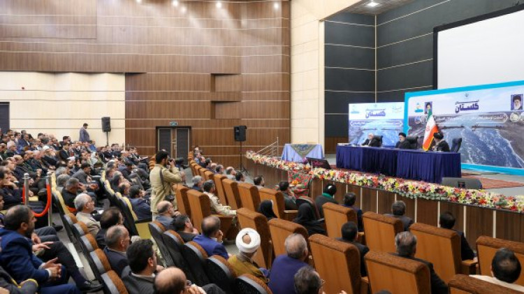 وضعیت اقتصادی و اشتغال گلستان با توجه به ظرفیتهای استان میتواند بهتر از وضع فعلی باشد/ باید ظرفیتهای خود را بالا ببریم تا سختیها باعث ناامیدی و سستی ما در کارها نشود/ رشد و رونق تولید باید همه هم و غم دولت و مجلس و دیگر دستگاهها و بخشها باشد