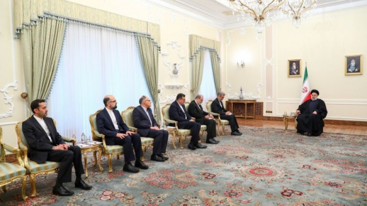 جایگاه مقتدرانه و عزتمندانه امروز ایران بستر مناسبی برای گسترش همکاریهای بینالمللی است/ شخصا زمینههای تبادل دستاوردهای متقابل را بررسی و اجرایی شدن آن را با جدیت دنبال کنید