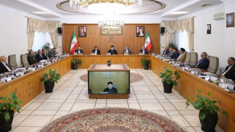 فهم مکتب شهید سلیمانی و تلاش برای تحقق اهداف آن از ضرورتهای تجلیل از چنین شخصیتهایی است/ تاکید بر تسریع در پرداخت وام ازدواج افراد در صف دریافت تسهیلات/ گزارش وزیر بهداشت از رکوردشکنی مشارکت مردم در پویش سلامت
