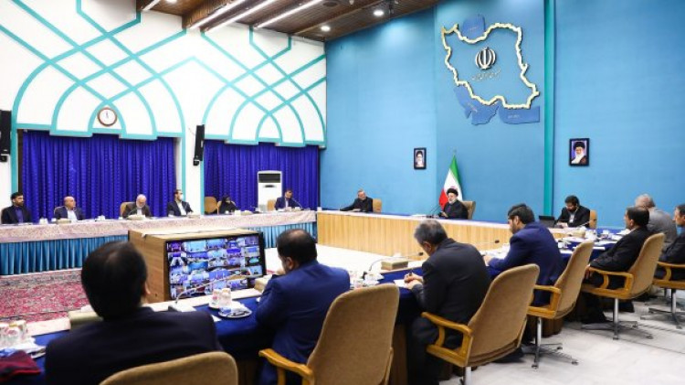 حل مسئله اشتغال نیازمند توجه به سیاستهای اشتغالزا، فعالسازی اقتصاد و پیشرانهای اقتصادی است/ لزوم تعریف طرحهای اشتغالزایی متناسب با شرایط اقلیمی، بومی و ظرفیتهای استانی/ تقدیر از اقدامات انجام شده در زمینه کاهش مطلوب و موثر نرخ بیکاری