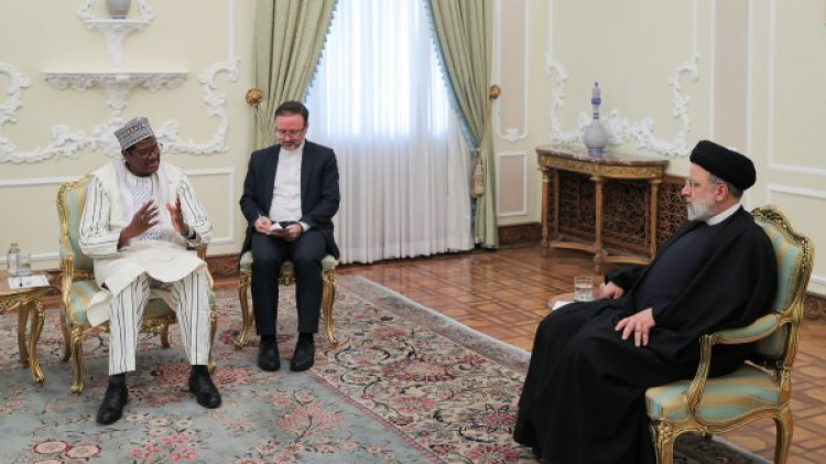 دکتر رئیسی: جمهوری اسلامی ایران آماده گسترش همکاری با کشورهای آفریقایی از جمله بورکینافاسو است/ سفیر بورکینافاسو: امیدوارم در دوره مأموریت خود بتوانم گامهای موثری در راستای توسعه روابط بردارم