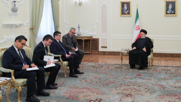 دکتر رئیسی: با تبادل ظرفیتها میان ایران و ازبکستان هدف اولیه رساندن سطح مبادلات به یک میلیارد دلار قابل تحقق است/ سفیر جدید ازبکستان: ایران شریکی مطمئن برای ازبکستان است