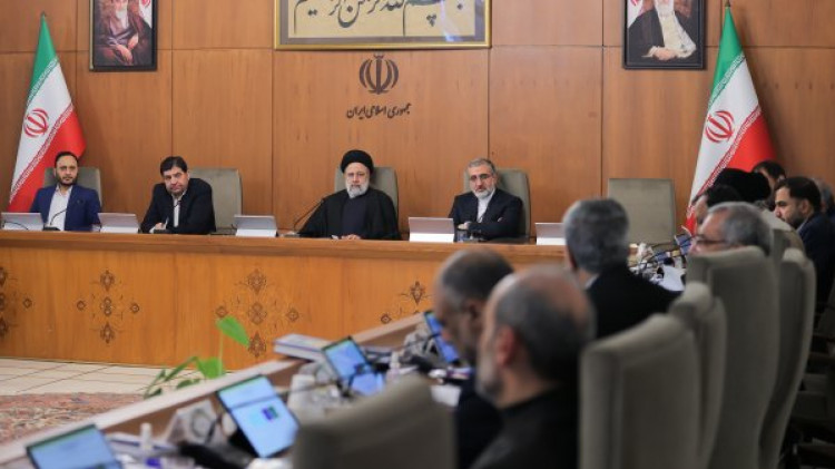 تاکید دکتر رئیسی بر ضرورت پرهیز همه نهادها و دستگاهها نسبت به ایجاد تعهدات مالی بدون پیشبینی پشتوانه درآمدی/ ماموریت به دستگاههای اجرایی برای حمایت از نهاد خانواده در ابعاد مختلف آموزشی، تربیتی و اجرایی/ گزارش رئیس سازمان اداری استخدام از راه اندا