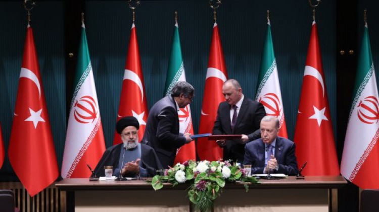 امضای 10 سند همکاری مشترک میان مقامات ایران و ترکیه