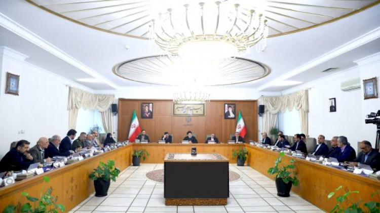 دکتر رئیسی: مسئولان با اطلاعرسانی به موقع تلاشهای دولت رویکرد امیدبخشی در جامعه را دنبال کنند/ گزارش معاون علمی از ساخت بزرگترین راکتور نانو ازنساز برای اولین بار در دنیا/ قدردانی وزیر جهادکشاورزی از اهتمام رئیس جمهور به حل مشکل صدور مجوز صیادان