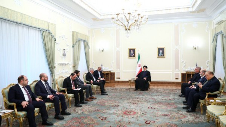 دکتر رئیسی: اجرای کامل توافقات صورت گرفته میان تهران و ایروان مورد حمایت ماست/ تاکید بر اهتمام جمهوری اسلامی ایران نسبت به حفظ ثبات و امنیت منطقه قفقاز/ گریگوریان: حمایتهای ایران از استقلال، حاکمیت و تمامیت ارضی ارمنستان برای ما بسیار ارزشمند و حائز
