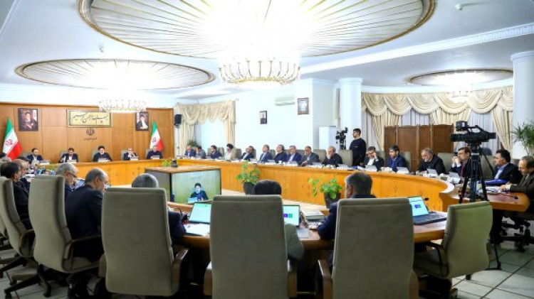 تاکید دکتر رئیسی بر تقویت رصد و نظارت بر بازار عمده و خردهفروشی/ گزارش وزیر راه و شهرسازی از اقدامات صورت گرفته برای بالفعل شده ظرفیتهای اقتصاد دریایی/ هشدار وزیر خارجه به ریاکاری آمریکاییها در سخن گفتن توأمان از آتشبس و ترغیب صهیونیستها در حمله