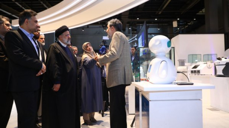 بازدید دکتر رئیسی از خانه نوآوری و فناوری ایران (iHiT) در محل نمایشگاه بینالمللی تهران