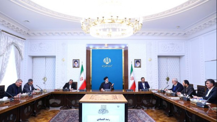 بررسی گزارش تداوم رشد اقتصادی و روند کاهشی نرخ تورم/ تأکید دکتر رئیسی بر برنامهریزی برای تداوم روند کاهش نرخ تورم و حمایت از معیشت اقشار مختلف