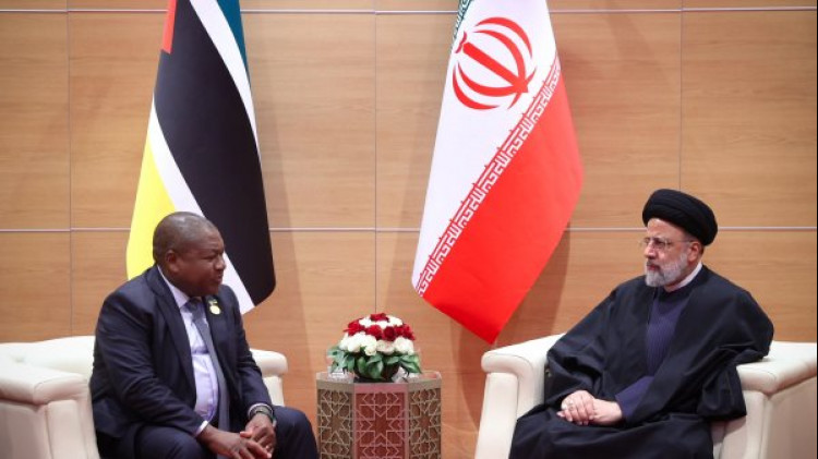 دکتر رئیسی: کمیسیون مشترک ایران و موزامبیک برای شناسایی و بالفعل کردن ظرفیتهای متقابل فعال شود/ آمادگی جمهوری اسلامی ایران برای صدور خدمات فنی و مهندسی به موزامبیک/ استقبال رئیس جمهور موزامبیک از پیشنهاد فعال شدن کمیسیون مشترک دو کشور