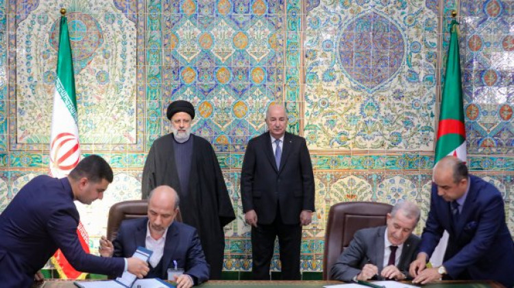امضای 6 سند همکاری مشترک میان مقامات ایران و الجزایر