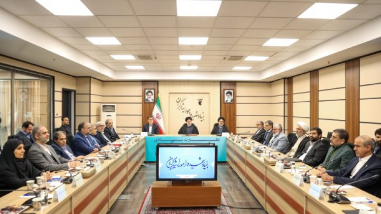 حضور خانواده ایثارگران در ساحتهای مختلف جامعه از آسیبها جلوگیری خواهد کرد/ ارائه خدمات بنیاد شهید به خانوادههای ایثارگران مقدمه تحقق هدف اصلی یعنی ترویج فرهنگ ایثار و شهادت است/ تاکید بر ضرورت حفظ سلامت اقتصادی و مالی بنیاد شهید