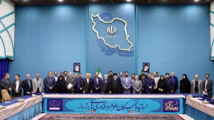 حوزه علم و فناوری از جمله بخشهای مورد طمع دشمن برای عقب نگهداشتن ایران است