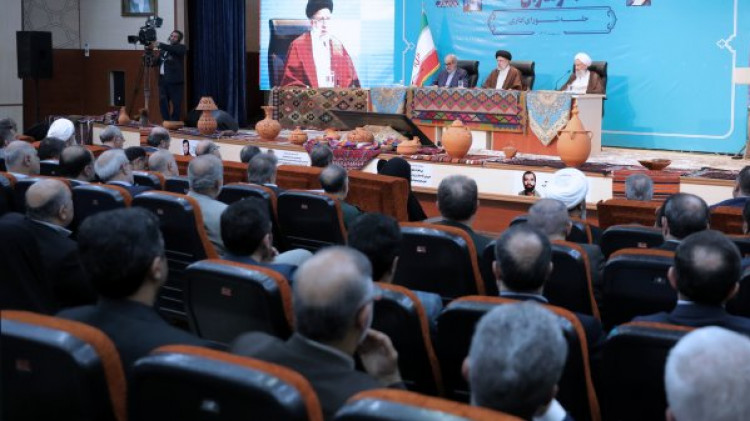 تجلیل واقعی از شهدا عمل به خواسته آنها و گرهگشایی از زندگی مردم است