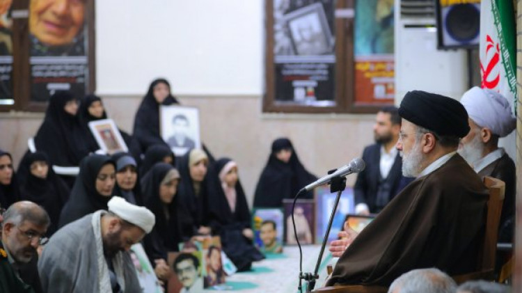 حقطلبی و عدالتخواهی امروز در مقابل نظام سلطه به برکت خون شهدا حاصل شده است