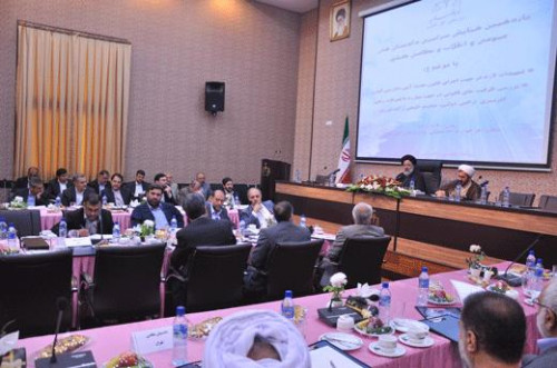 لیست کامل معوقات بانکی را نمیدهند؟! /تمامی موسسات مالی و اعتباری باید سریعتر تعیین تکلیف شوند