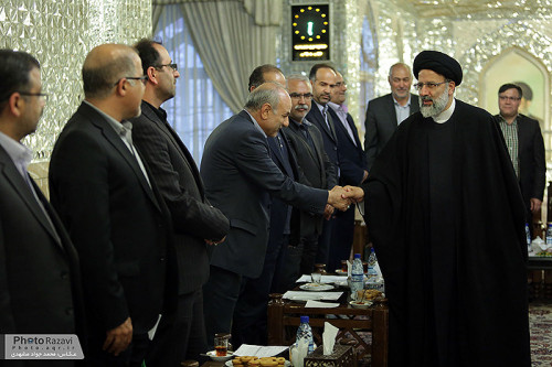 دیدار مدیران عامل شرکت های اقتصادی آستان قدس رضوی با حجت الاسلام والمسلمین رئیسی