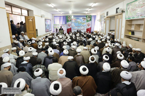 گزارش تصویری: دیدار و سخنرانی حجت الاسلام رئیسی در جمع طلاب و روحانیون خراسان جنوبی