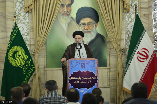 دیدار جمعی از هنرمندان و فرهیختگان با تولیت آستان قدس رضوی