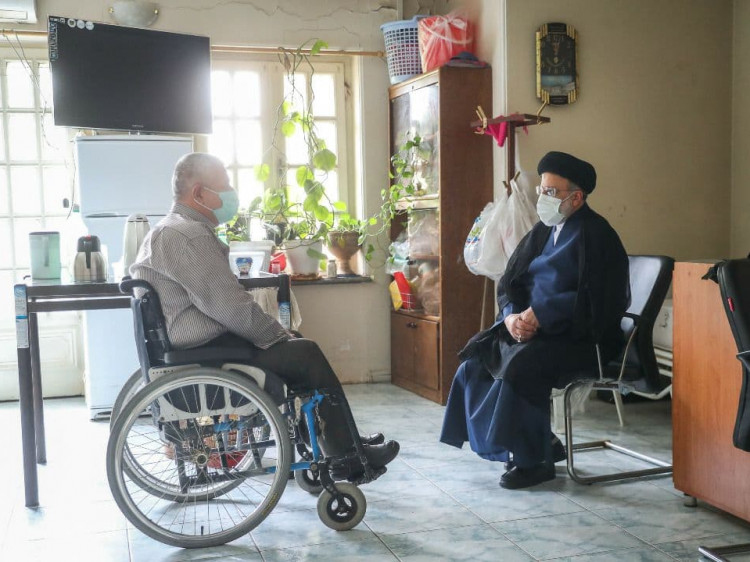 تصاویر حضور سرزده رئیس جمهور منتخب در آسایشگاه جانبازان امام خمینی(ره)