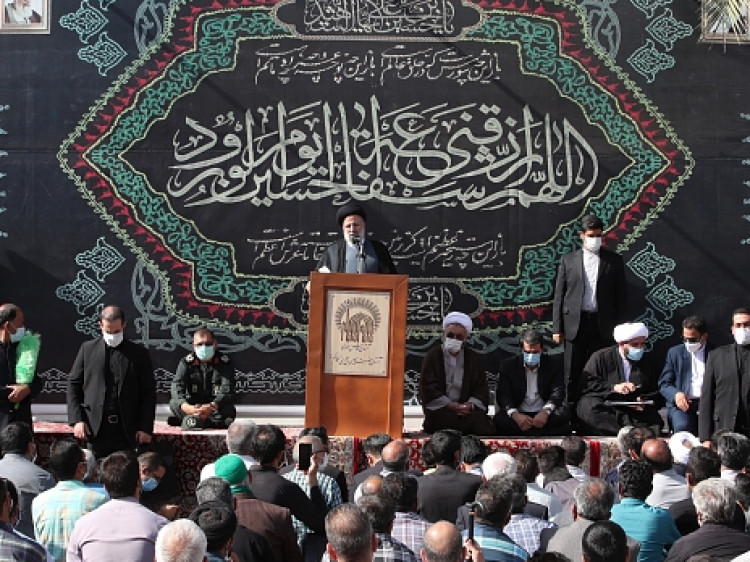 سخنرانی در جمع مردم طبس در امامزاده حسین بن موسی الکاظم(ع)