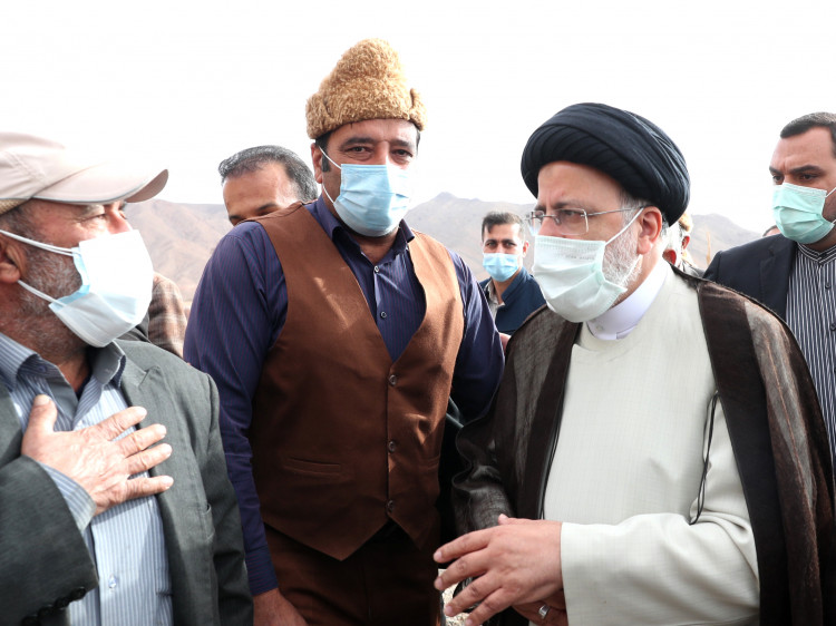 تصاویر حضور رئیس جمهور در سیاه چادر عشایر مهدیشهر