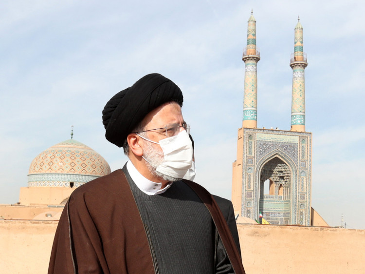 تصاویر بازدید دکتر رئیسی از بافت تاریخی یزد