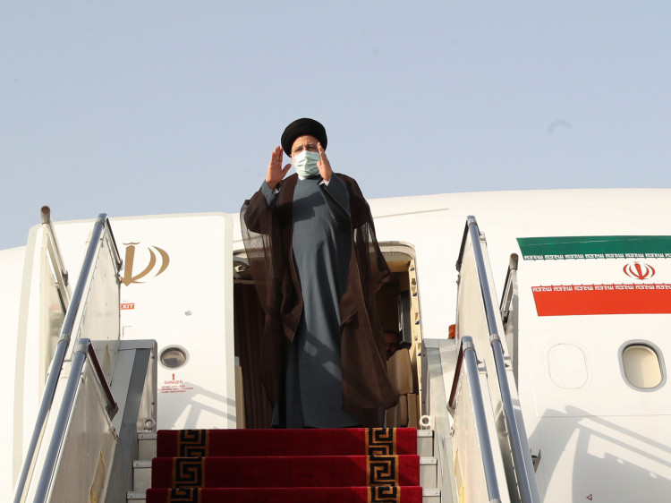 آیت الله رئیسی تهران را به مقصد مسقط پایتخت عمان ترک کرد
