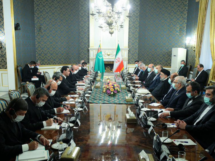 تصاویر نشست هیئت های عالیرتبه ایران و ترکمنستان