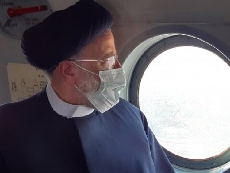 بازدید هوایی رئیس جمهور از نقاط مرزی با عراق و پایانه مرزی «پرویز خان»