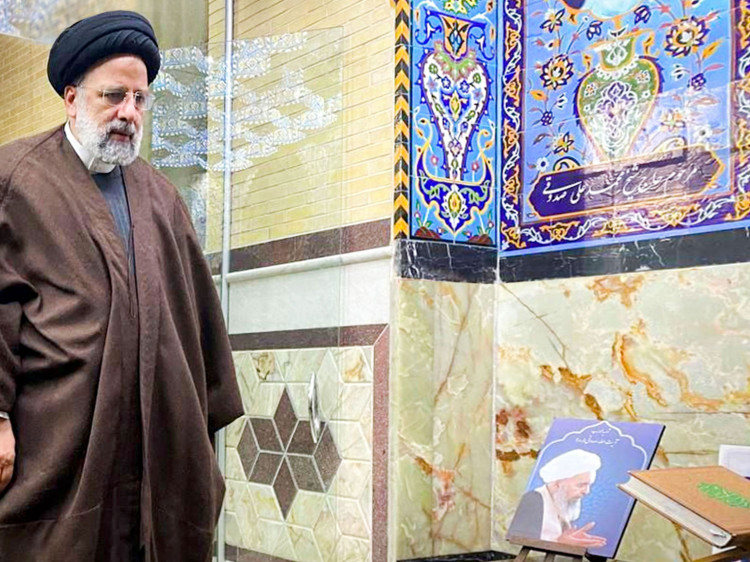 تصاویر حضور بر سر مزار شهید آیتالله صدوقی
