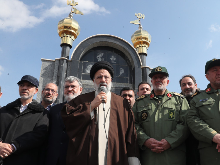 تصاویر حضور در یادمان شهید محمد بروجردی