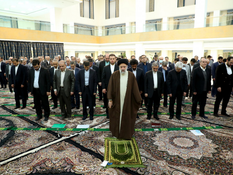 تصاویر نشست رمضانی با جمعی از تولیدکنندگان و کارآفرینان برتر