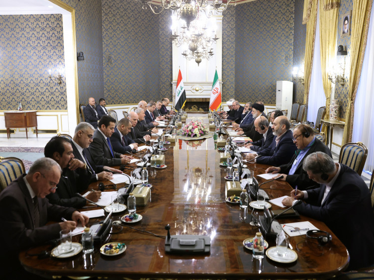 آیت‌الله رئیسی: ظرفیت‌های زیادی برای توسعه روابط ایران و عراق در عرصه‌های مختلف وجود دارد